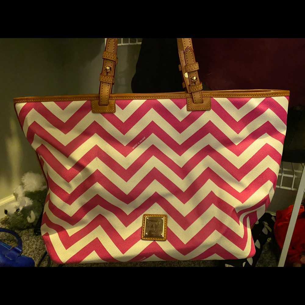 Dooney and bourke pink chevron bag